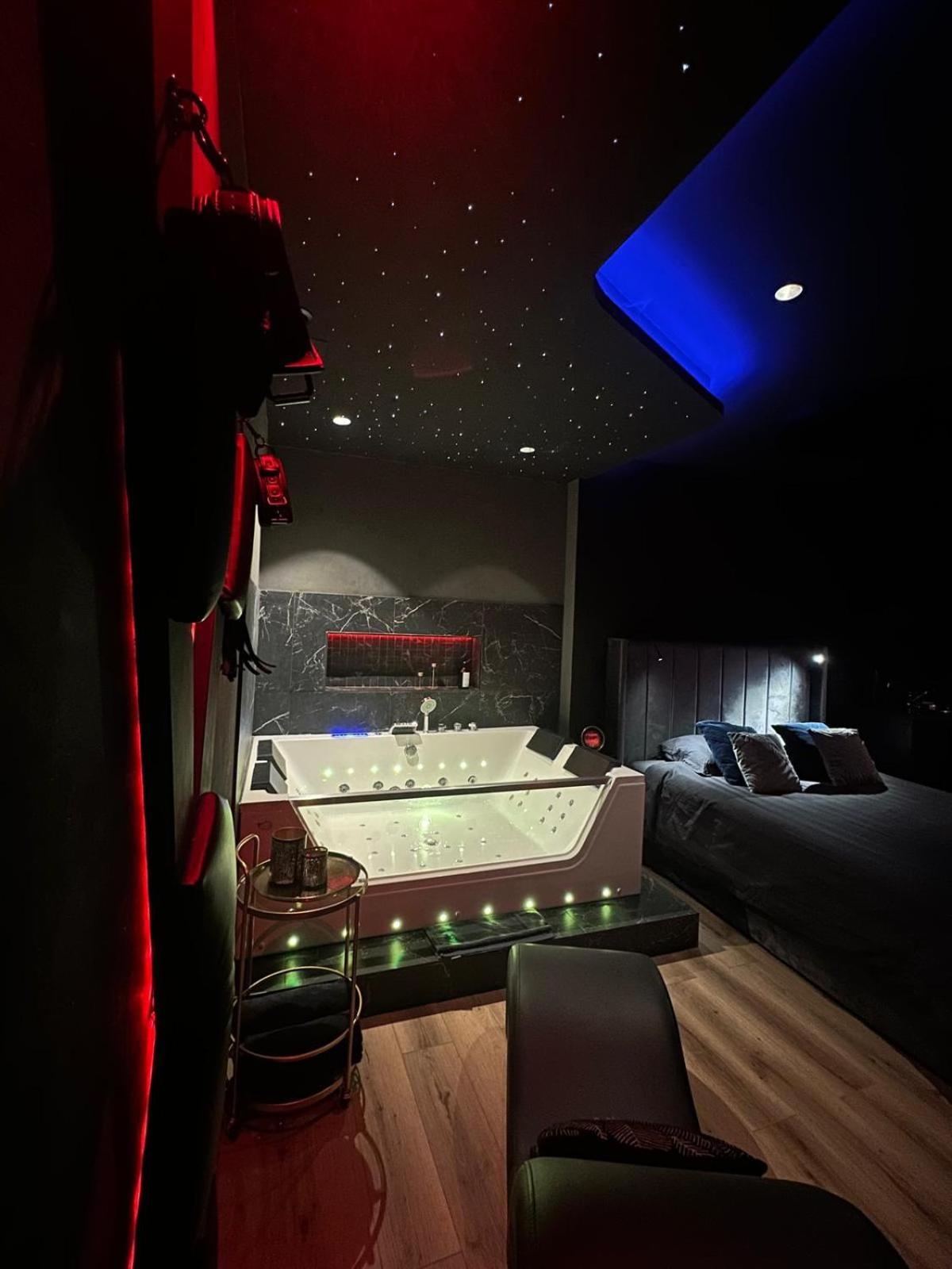 Loveroomxspa Bourg-Saint-Christophe Exterior foto